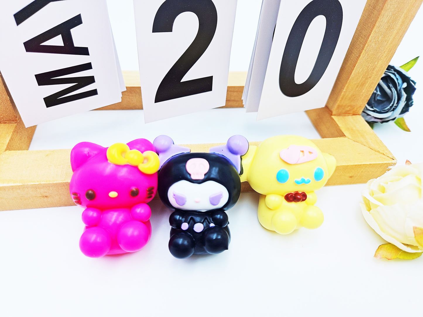 Kitty&Kuromi&Cinnamoroll Squishy（3）